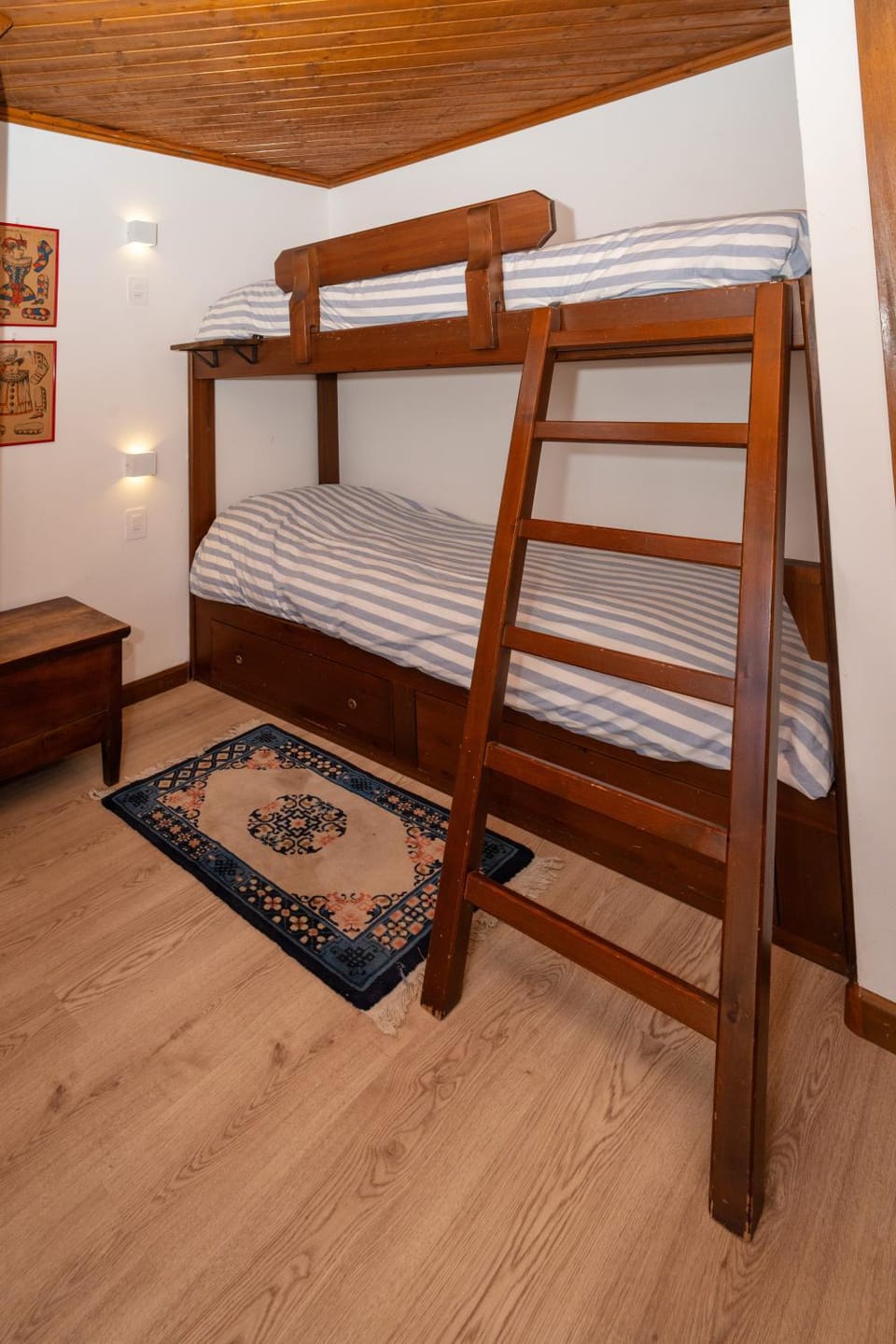 Bed, Photo of the whole room, Bedroom, bunk bed