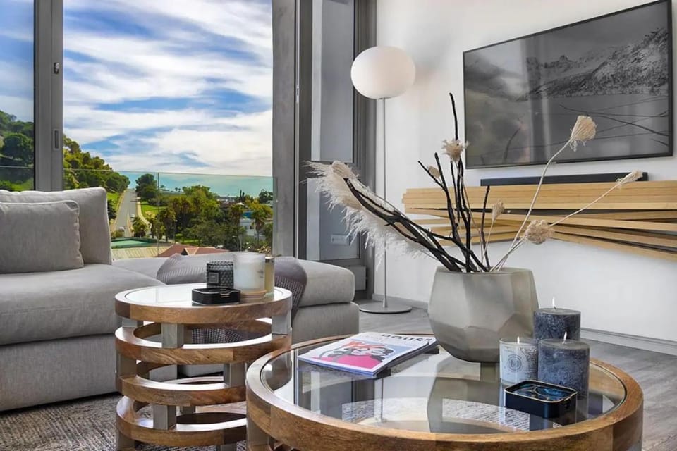 Elegant Oasis at 117 On Strand Apartment in Cape Town