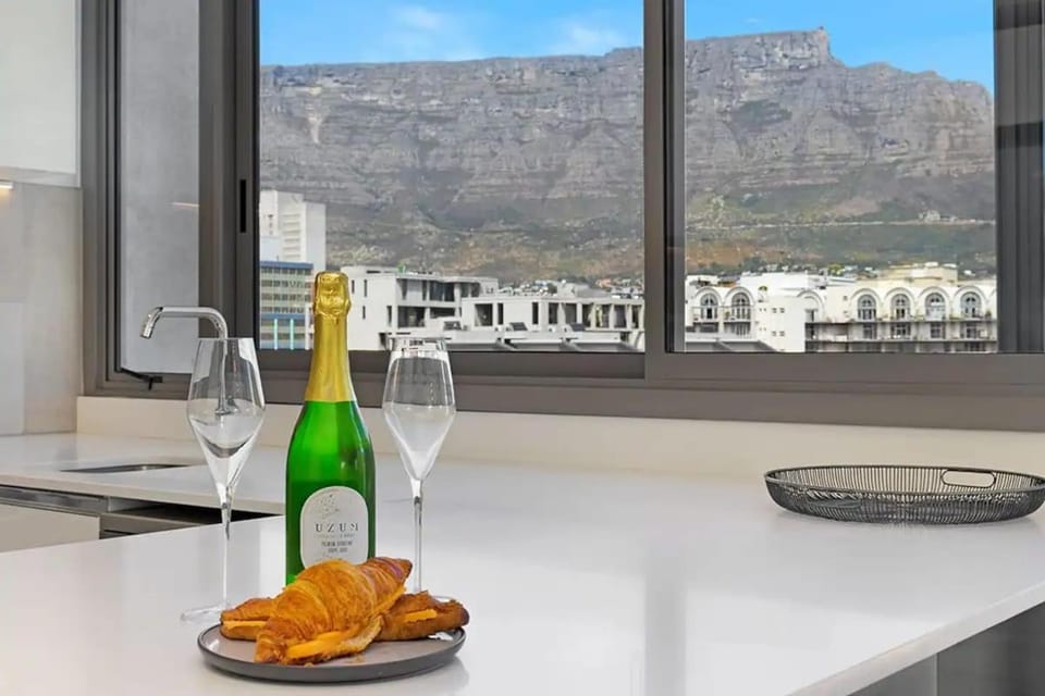 Elegant Oasis at 117 On Strand Apartment in Cape Town