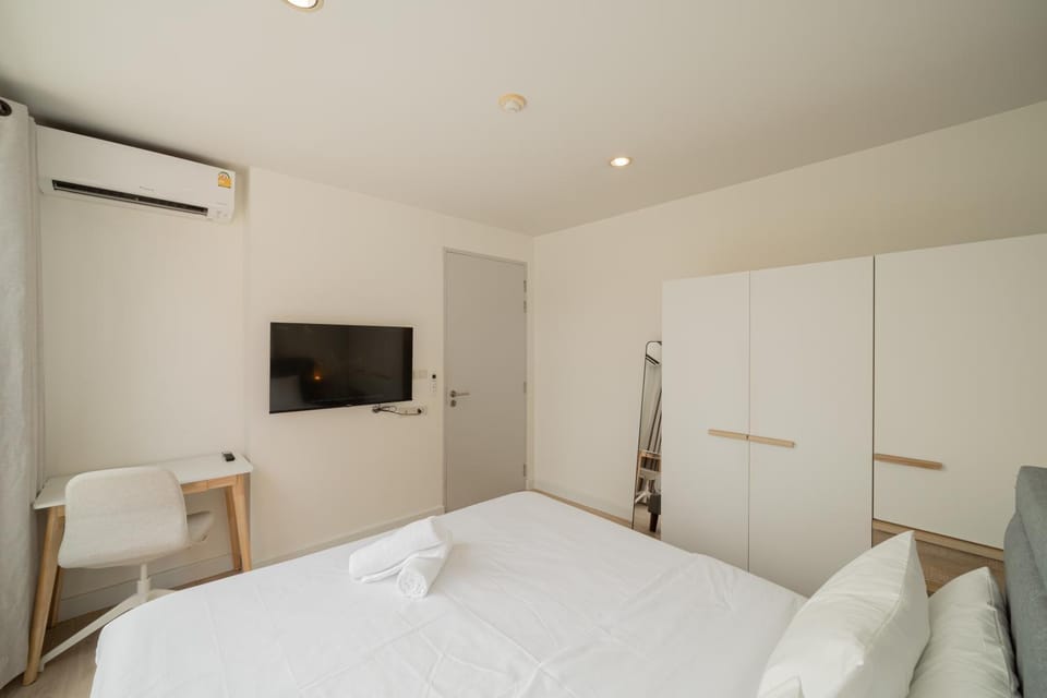 Bed, Bedroom, wardrobe
