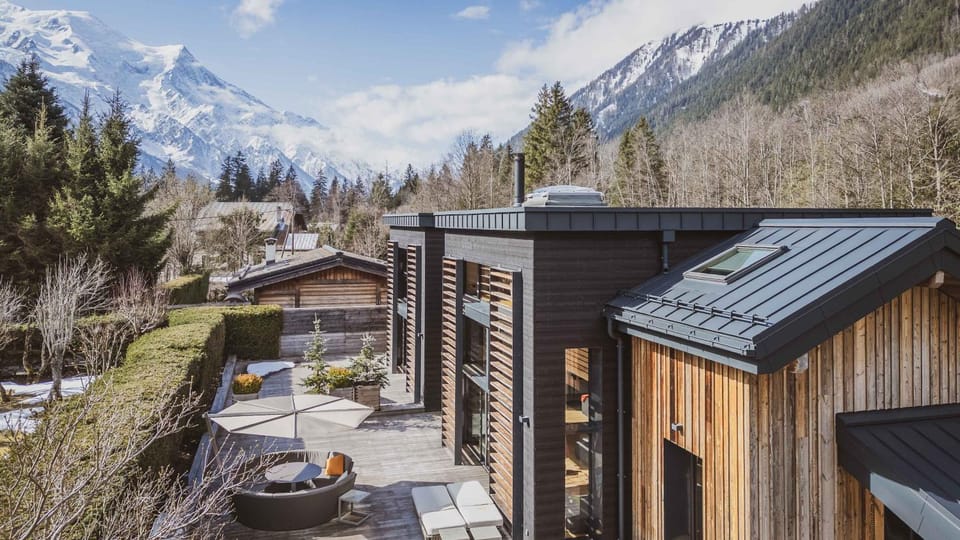 Property building, Garden, Mountain view