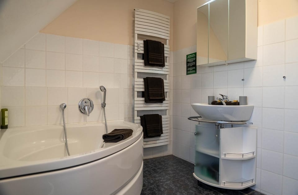 Bathroom, Bath