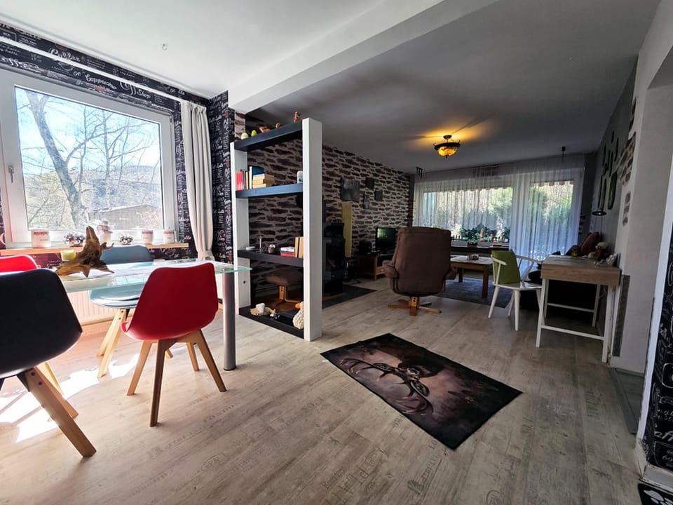 Living room, Seating area, Dining area
