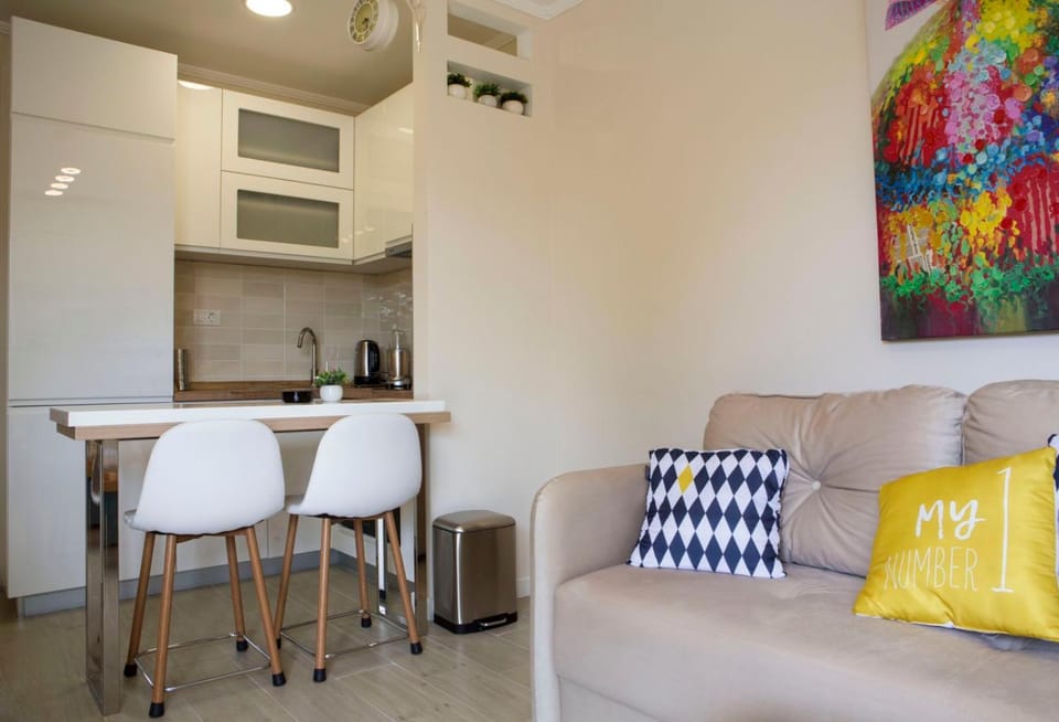 Living room, Seating area, kitchen