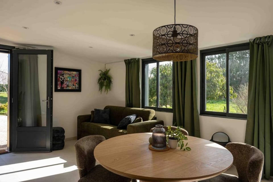 La Maison Chaplin, modern for 4 people and outdoor area House in Pays de la Loire