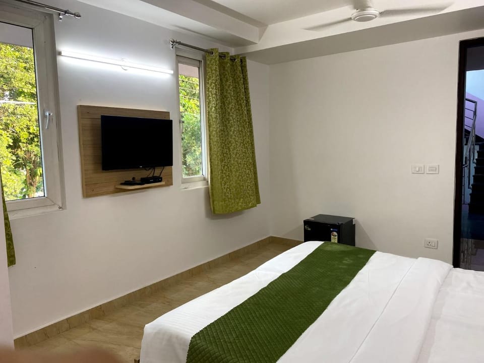 Akshayvat Eldercare Bed and Breakfast in Gurugram
