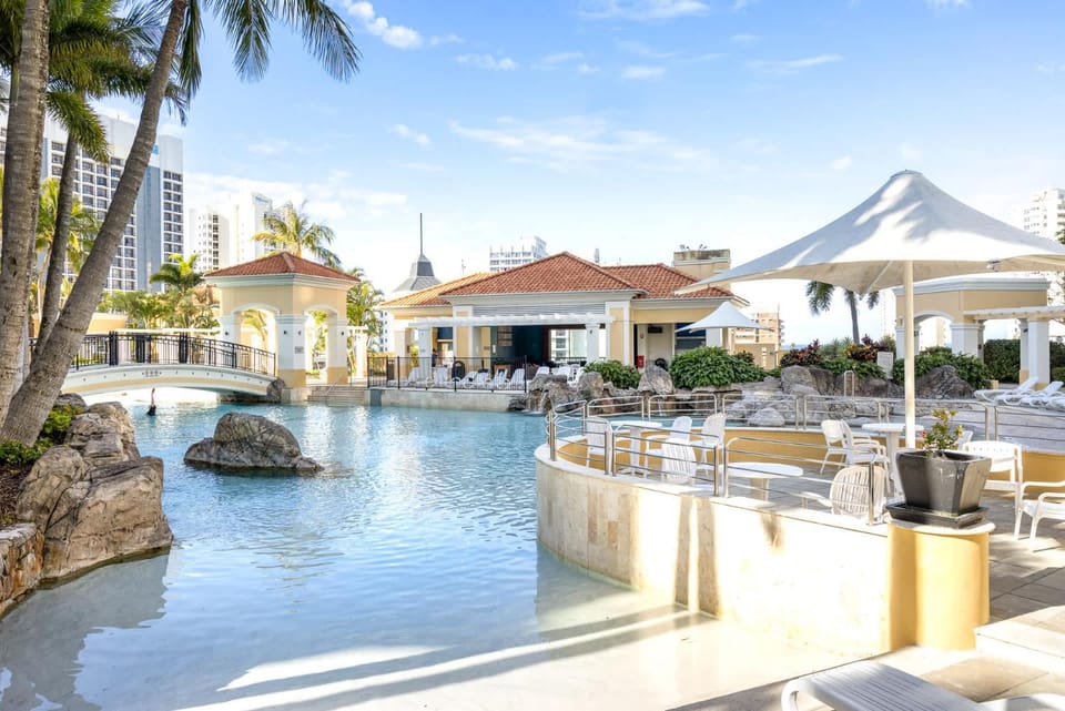 Property building, Day, River view, Swimming pool, Swimming pool