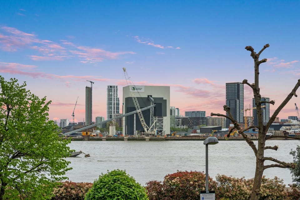 Nearby landmark, Natural landscape, City view, River view