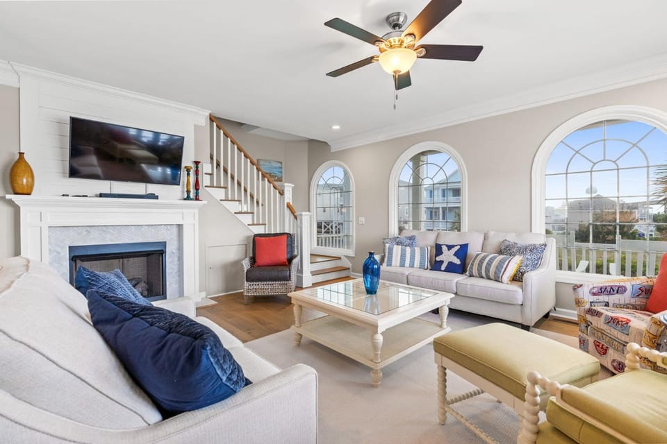 Beach Retreat with Pool and Fire Pit House in Holden Beach