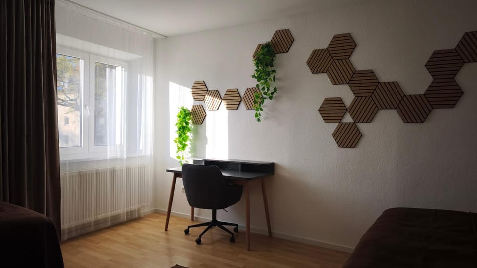Photo of the whole room, Bedroom