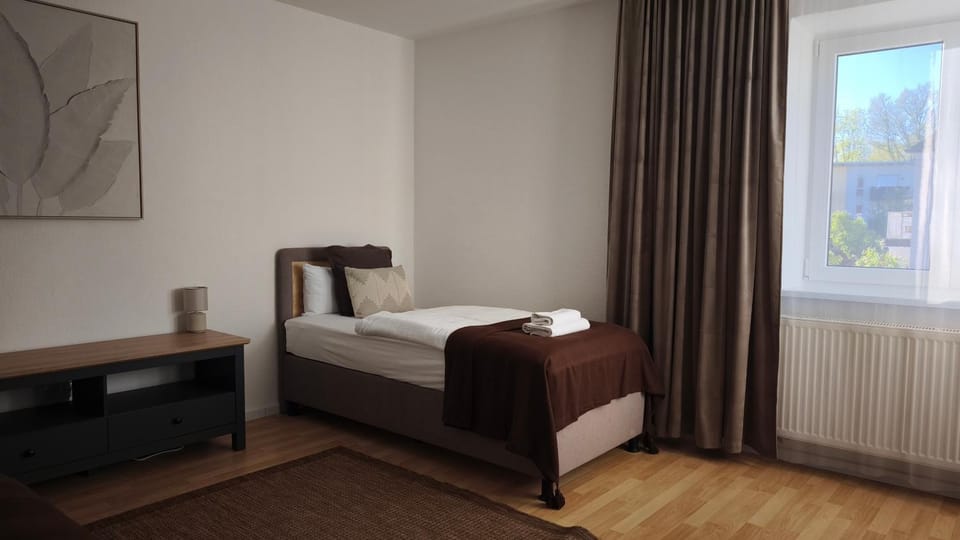 Photo of the whole room, Bedroom
