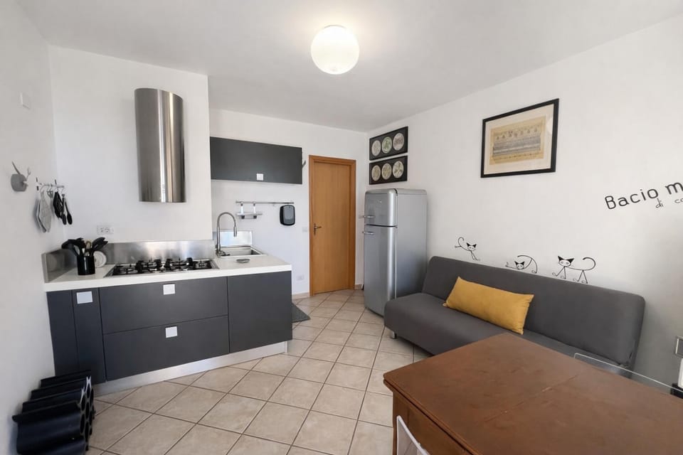 Living room, Seating area, kitchen, kitchen