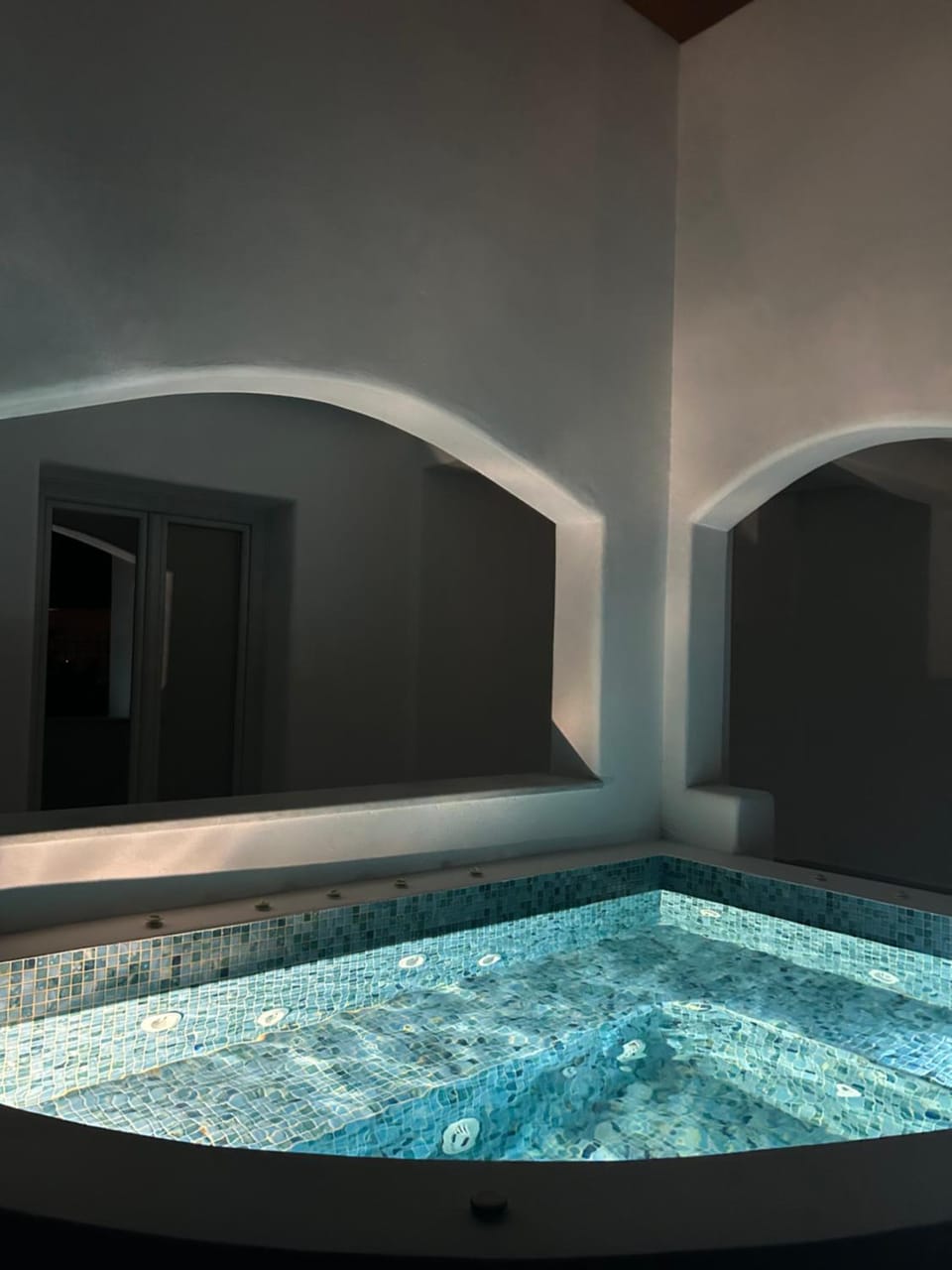 Aegean Pearla Boutique Houses-Private Jacuzzi & Beach Perks Apartment in Kamari