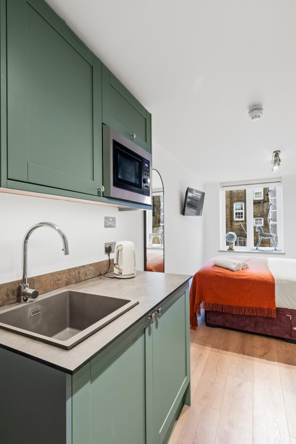 Kitchen or kitchenette