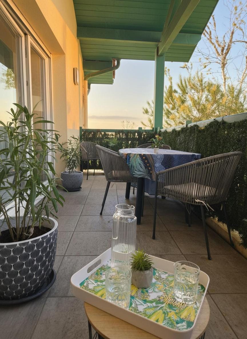 Patio, Balcony/Terrace, Dining area
