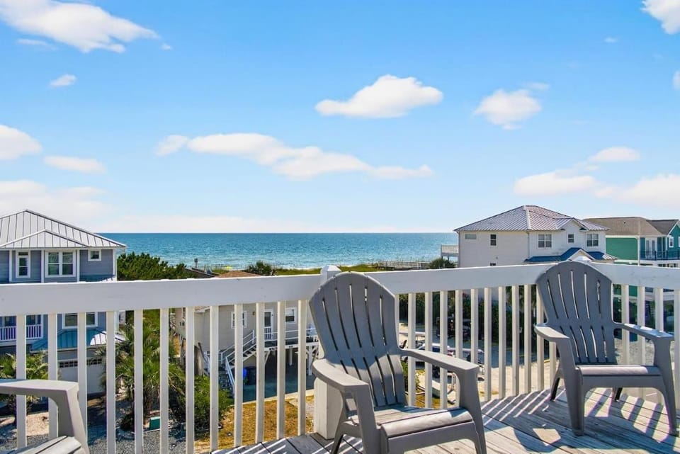 Tee Off by Brunswick Vacation Rentals with Pool House in Ocean Isle Beach