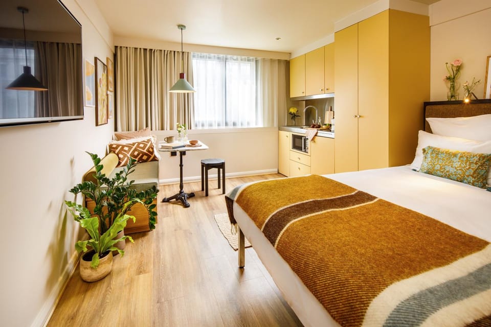 Bed, Kitchen or kitchenette, Photo of the whole room, Bedroom