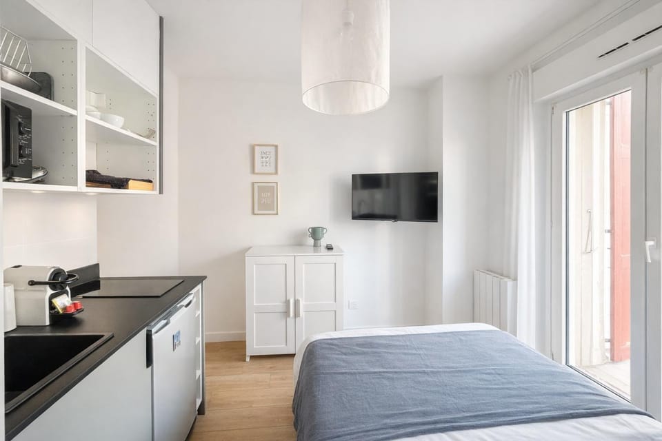 M098 Studio calme avec balcon ensoleillé Apartment in Annemasse