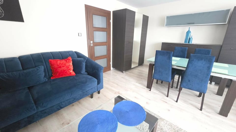 Easy Stay Spacious Apartment 3 Rooms Apartment in Masovian Voivodeship