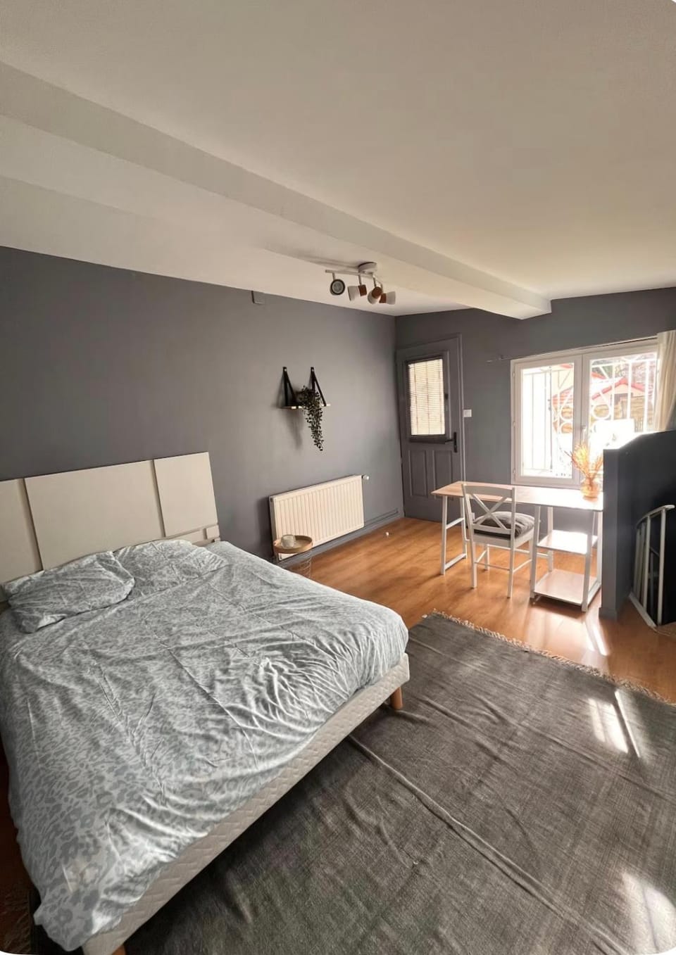 Maison en colocation, 2 salles de bains & WC, Wifi, Parking, proche CHU & Limoges Vacation rental in Limoges