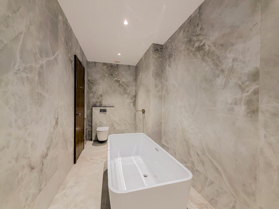 Bathroom, Bath