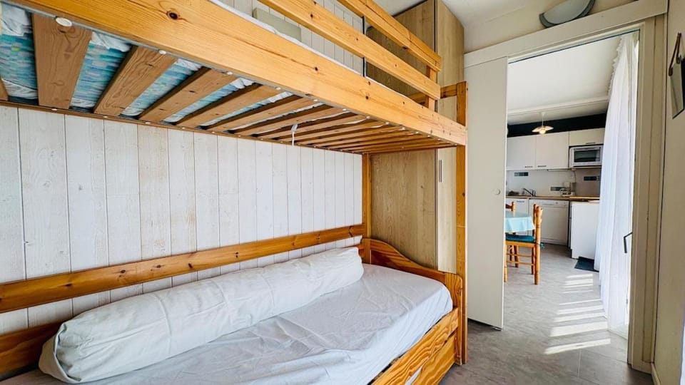 L'Embrun, paisible appartement - résidence front de mer Apartment in Bernières-sur-Mer