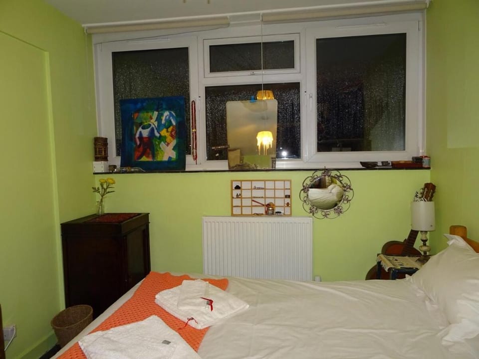 Flat in inspiring Hackney Apartment in London Borough of Islington