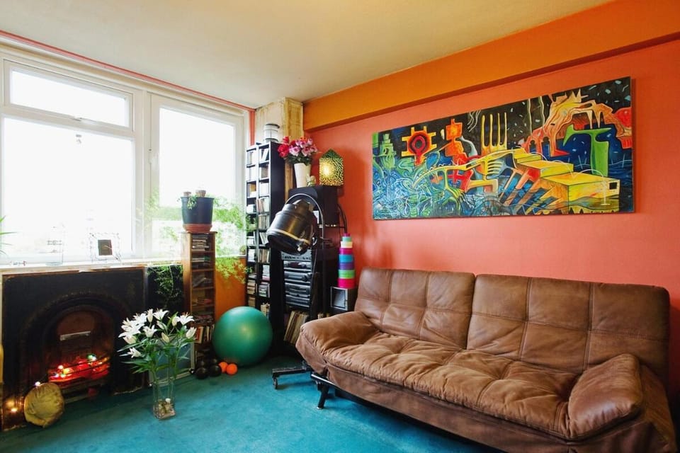 Flat in inspiring Hackney Apartment in London Borough of Islington