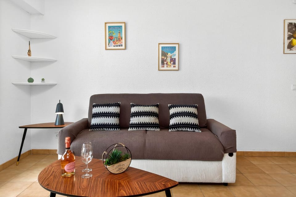 Charmant studio avec terrase et climatisation Apartment in Menton