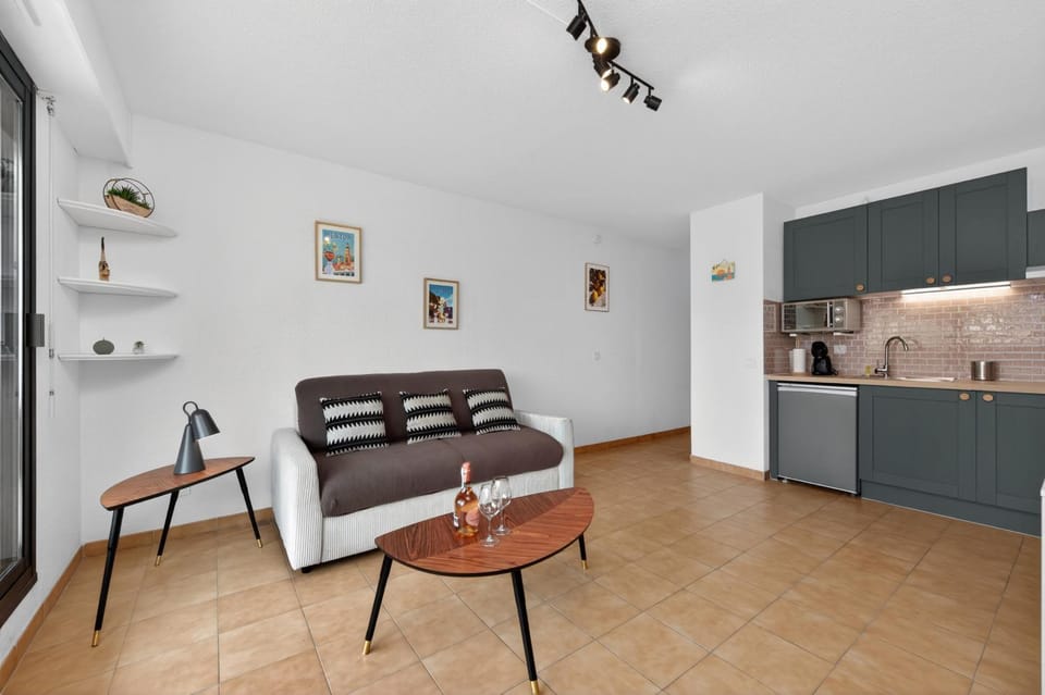 Charmant studio avec terrase et climatisation Apartment in Menton