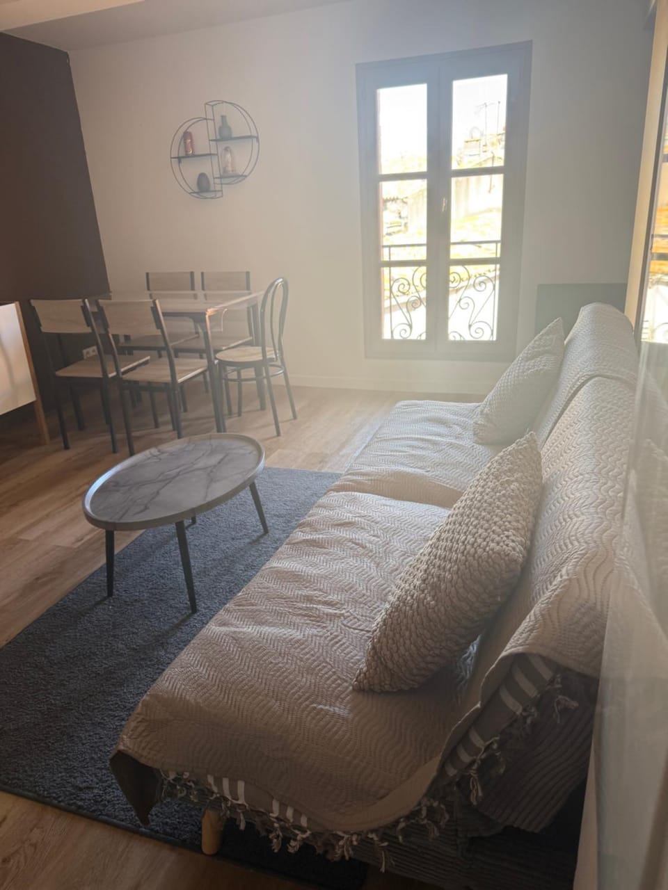 Living room, Dining area