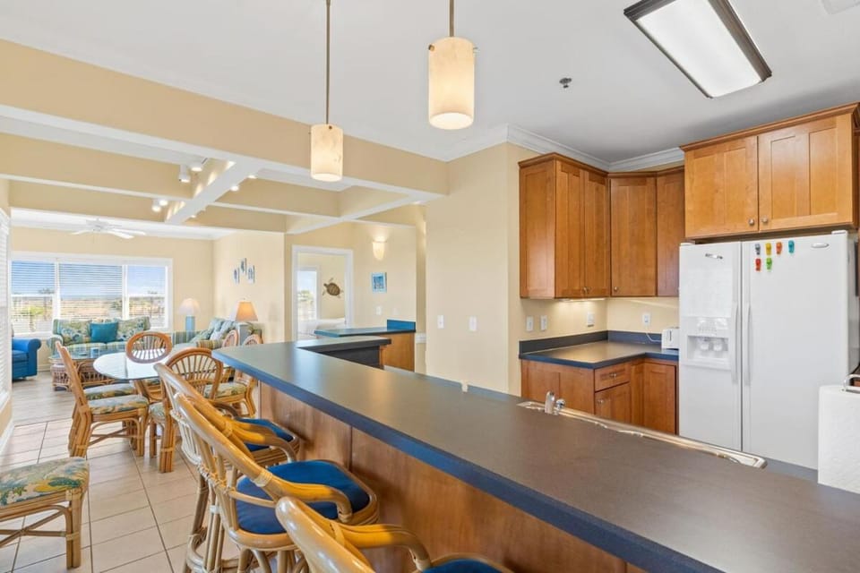 Ocean Isle Beach Condo Beach Pool & Pet-Friendly House in Ocean Isle Beach