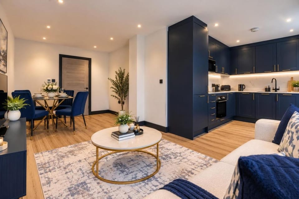 2 Bedroom Flat - Sleeps 5 - N Finchley - Tube Apartment in London