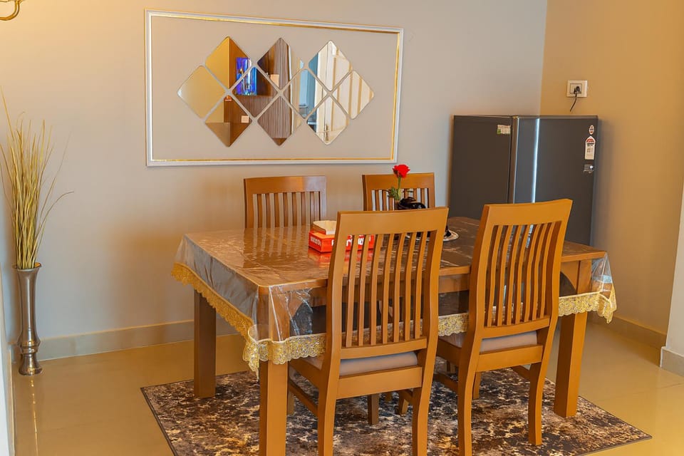 Kitchen or kitchenette, Living room, Seating area, Dining area, oven