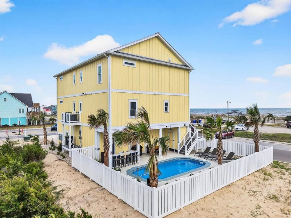 Hello Sunshine by Brunswick Vacation Rentals House in Ocean Isle Beach