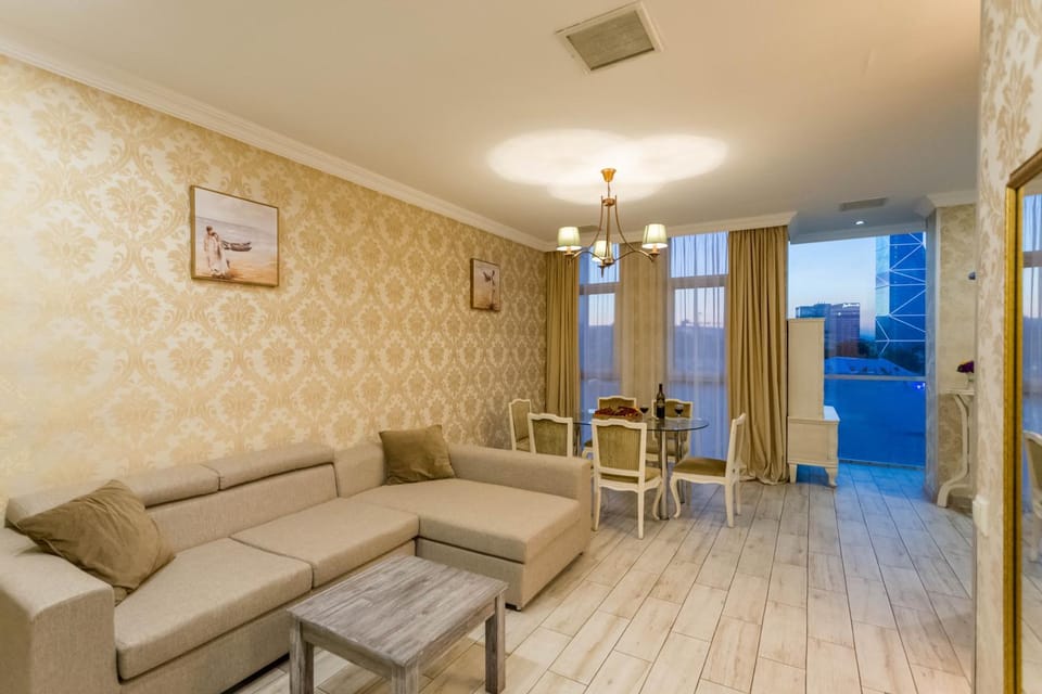 Living room, Seating area, Dining area