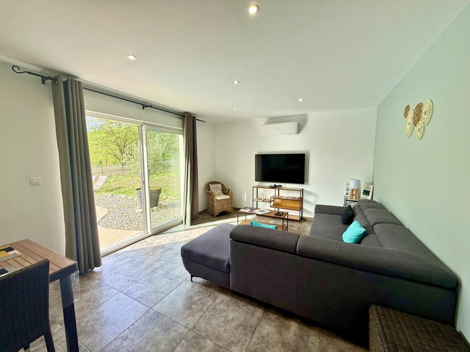 Living room, air conditioner