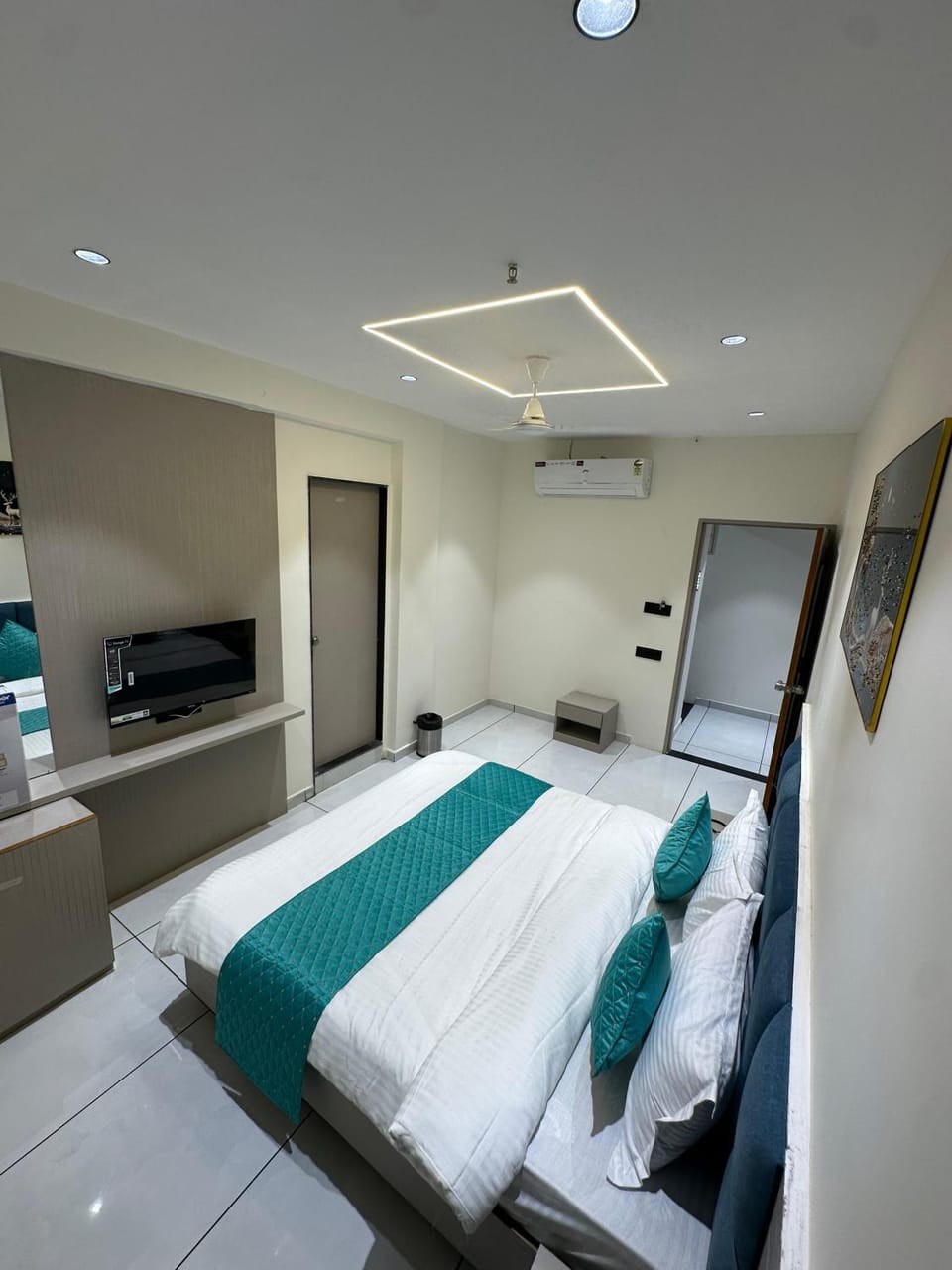 Hotel Prithvi Hill Hotel in Ahmedabad