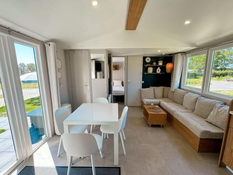 View (from property/room), Living room, Seating area, Dining area
