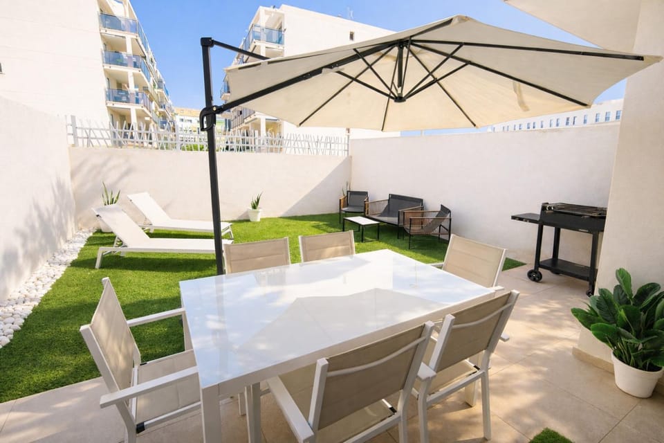 Balcony/Terrace, Dining area, sunbed