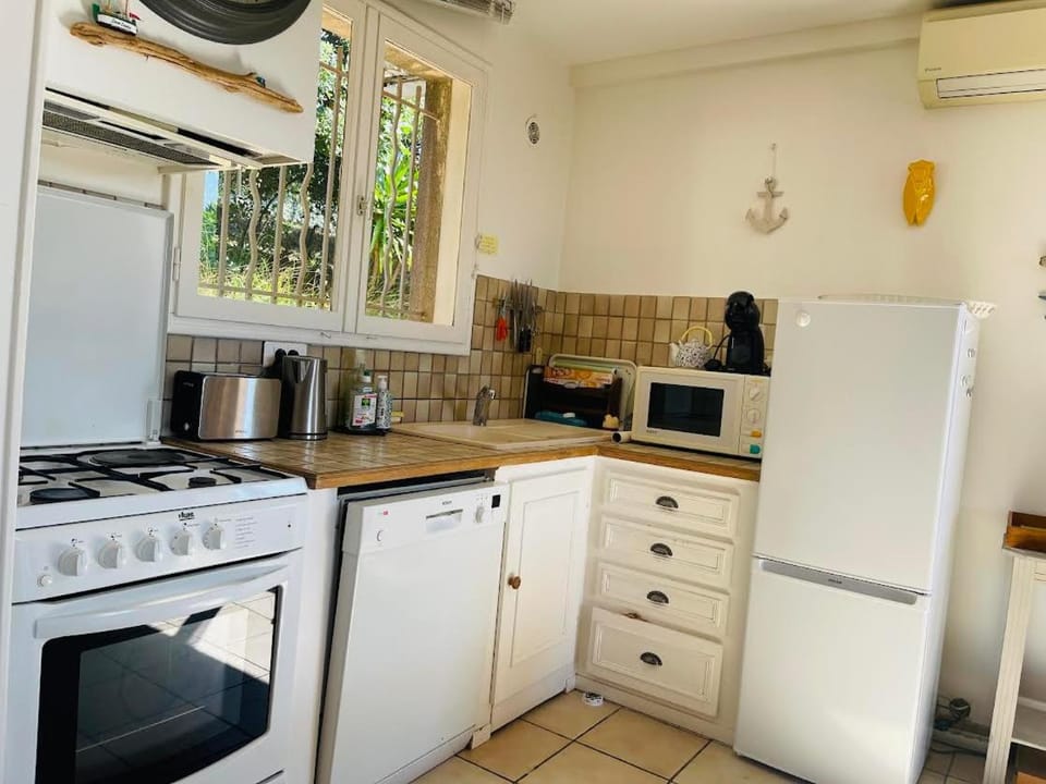 oven, kitchen