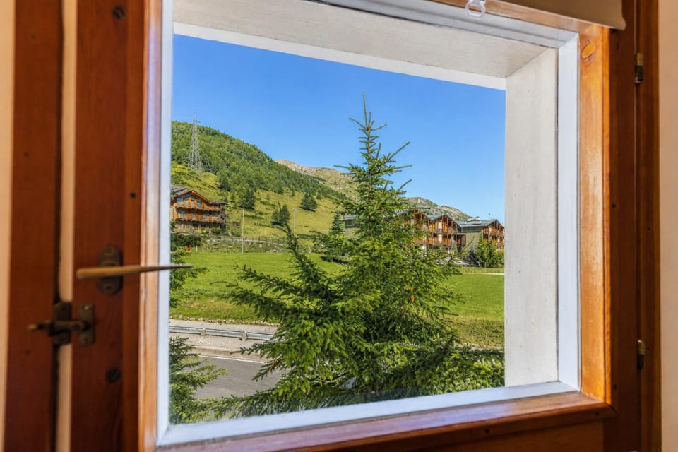 Hostdomus - Shiny View Apartment in Sestriere