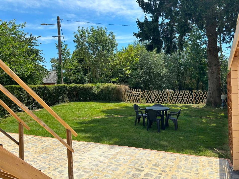 Roulotte cosy vue nature avec espace privé Luxury tent in Centre-Val de Loire