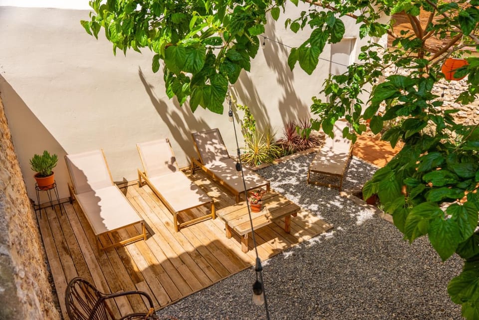 Patio, Day, Garden, Garden view