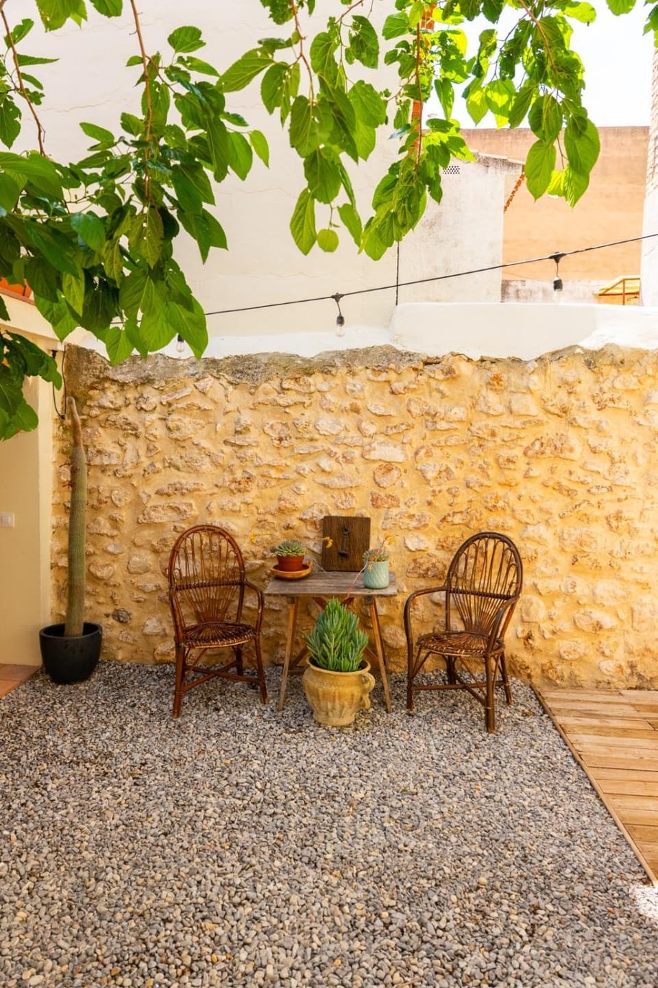 Patio, Day, Garden
