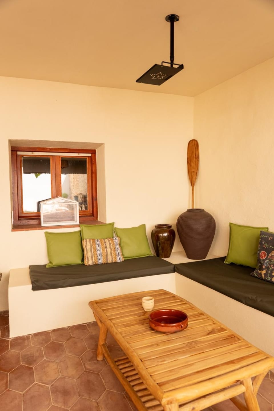 Off site, Balcony/Terrace
