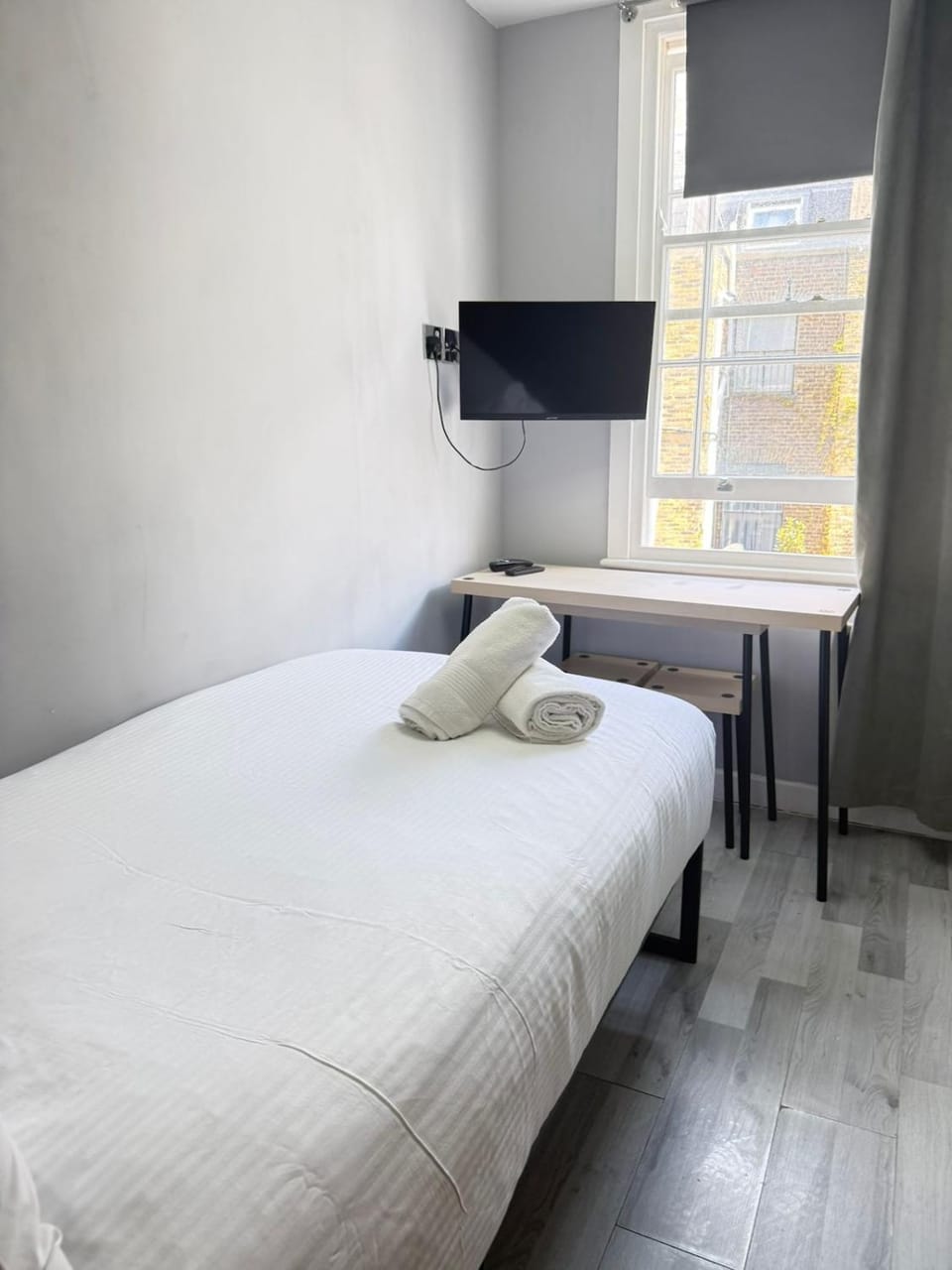 I301-Compact Studio near Hyde Park Apartment in City of Westminster