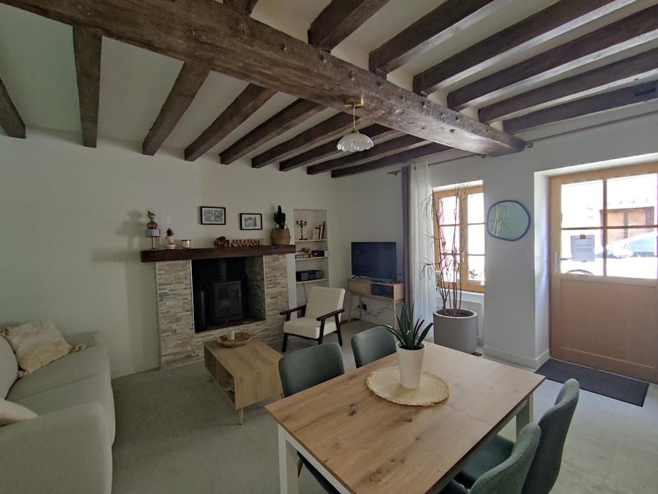 Les Hortensias - maison sur le site des forges House in Pays de la Loire