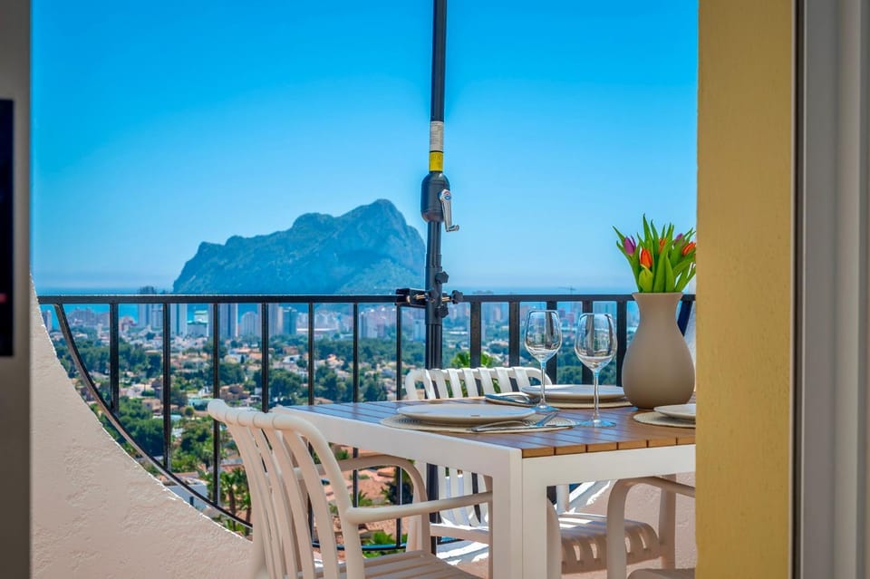 Casa Bellevue, Pools, Terrace, Views Apartment in Calp