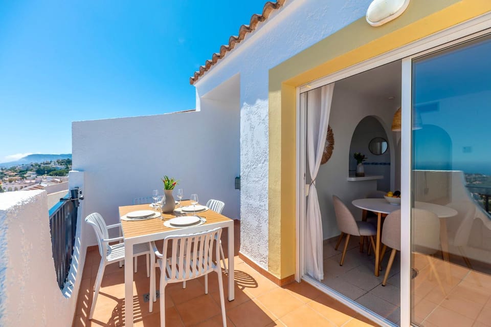 Casa Bellevue, Pools, Terrace, Views Apartment in Calp